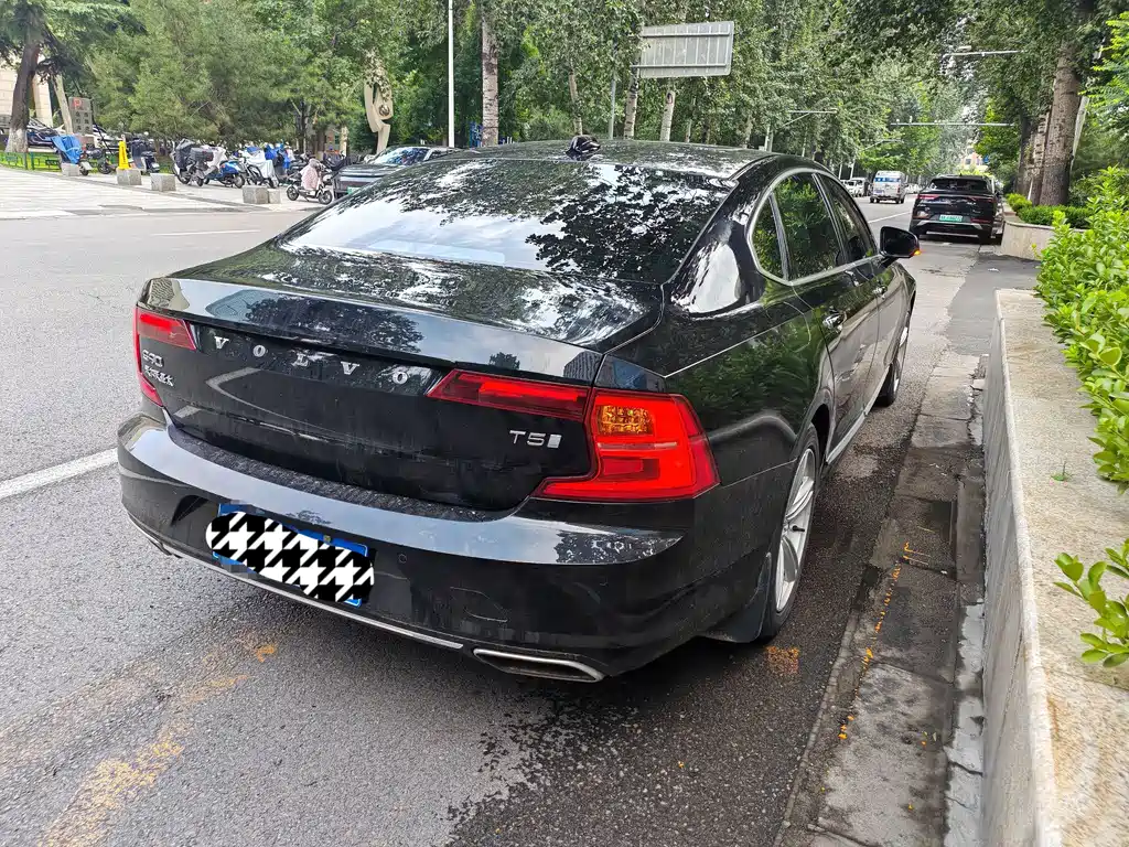 Volvo S90 — миниатюра 10