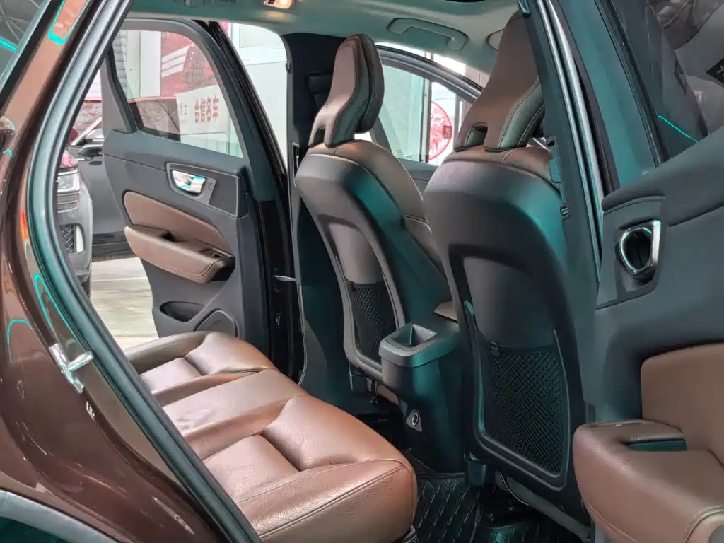Volvo XC60 — миниатюра 8