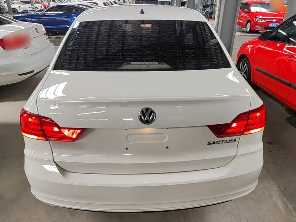 Volkswagen Santana — миниатюра 6