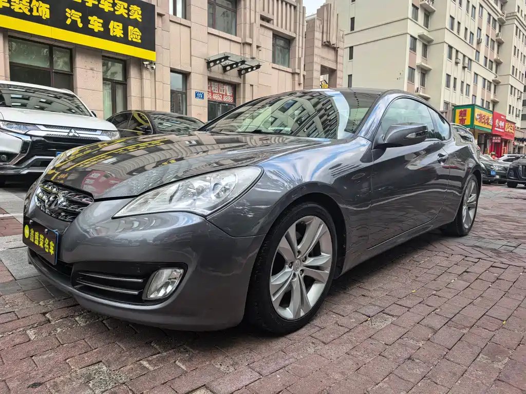 Hyundai Genesis Coupe 2010