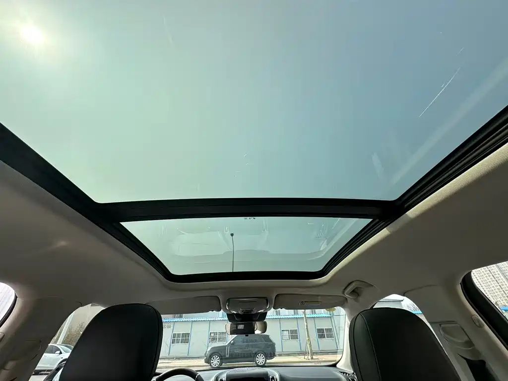 Hongqi HONGQI HS3 PHEV