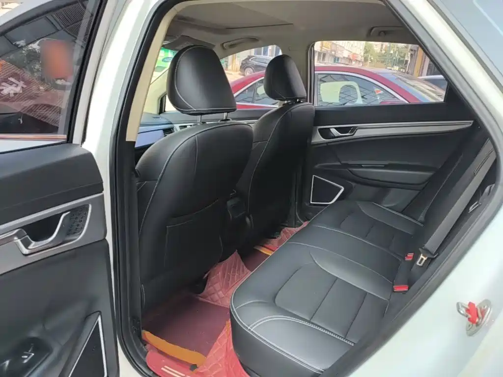 Geely Emgrand GS — миниатюра 17