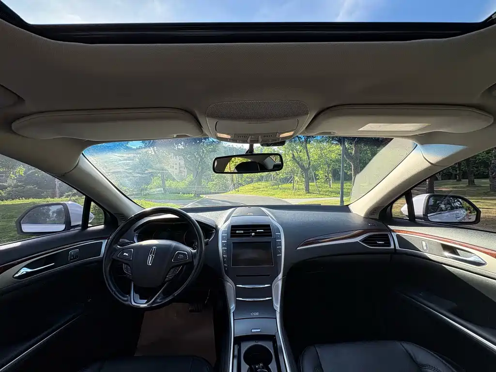 Lincoln MKZ — миниатюра 5