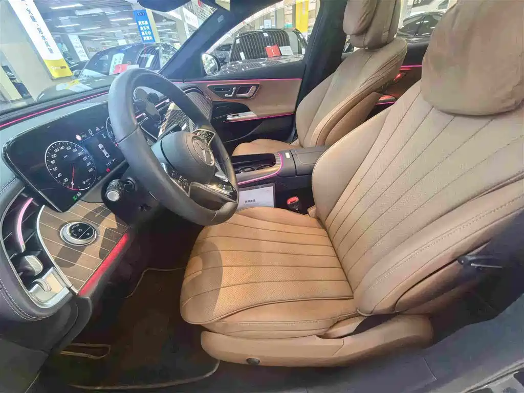 Mercedes-Benz E-Class — миниатюра 4