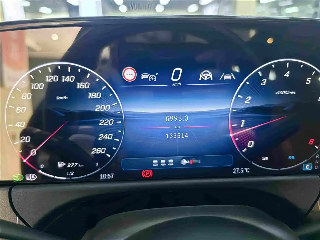 Mercedes-Benz E-Class — миниатюра 12