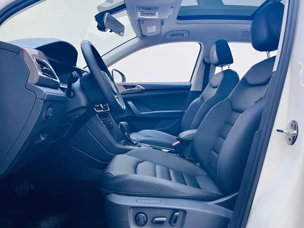 Volkswagen Tharu — миниатюра 6