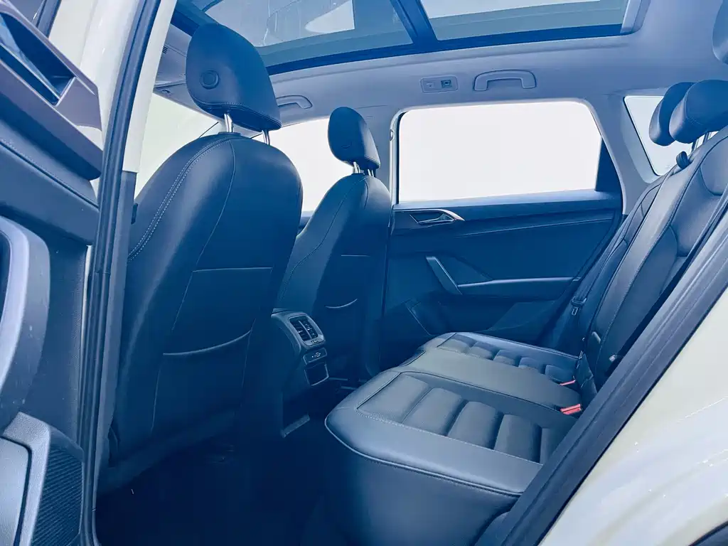 Volkswagen Tharu — миниатюра 7