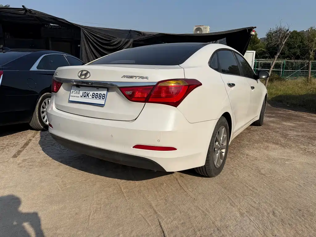 Hyundai Mistra — миниатюра 9