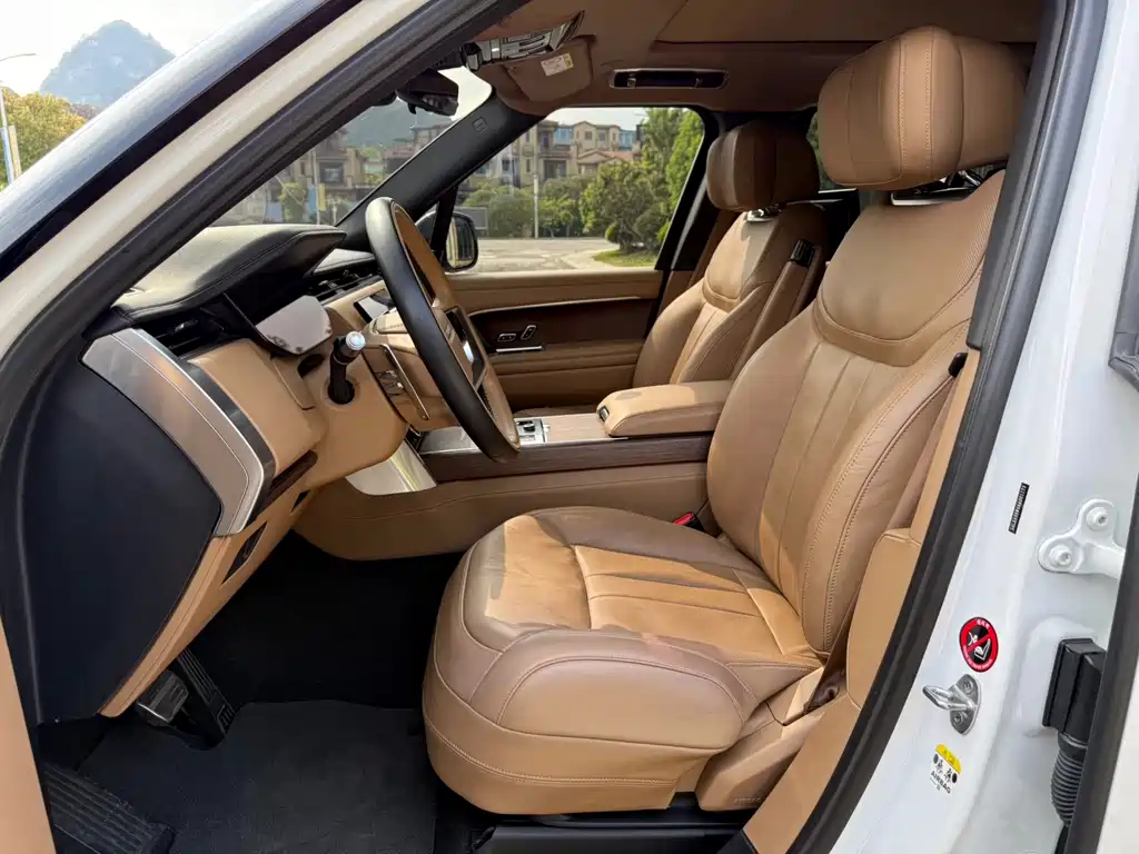 Land Rover Range Rover — миниатюра 6