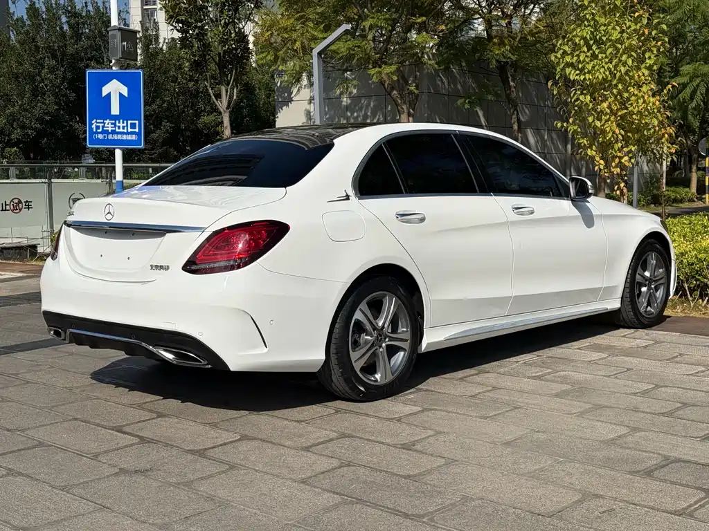 Mercedes-Benz C-Class — миниатюра 9