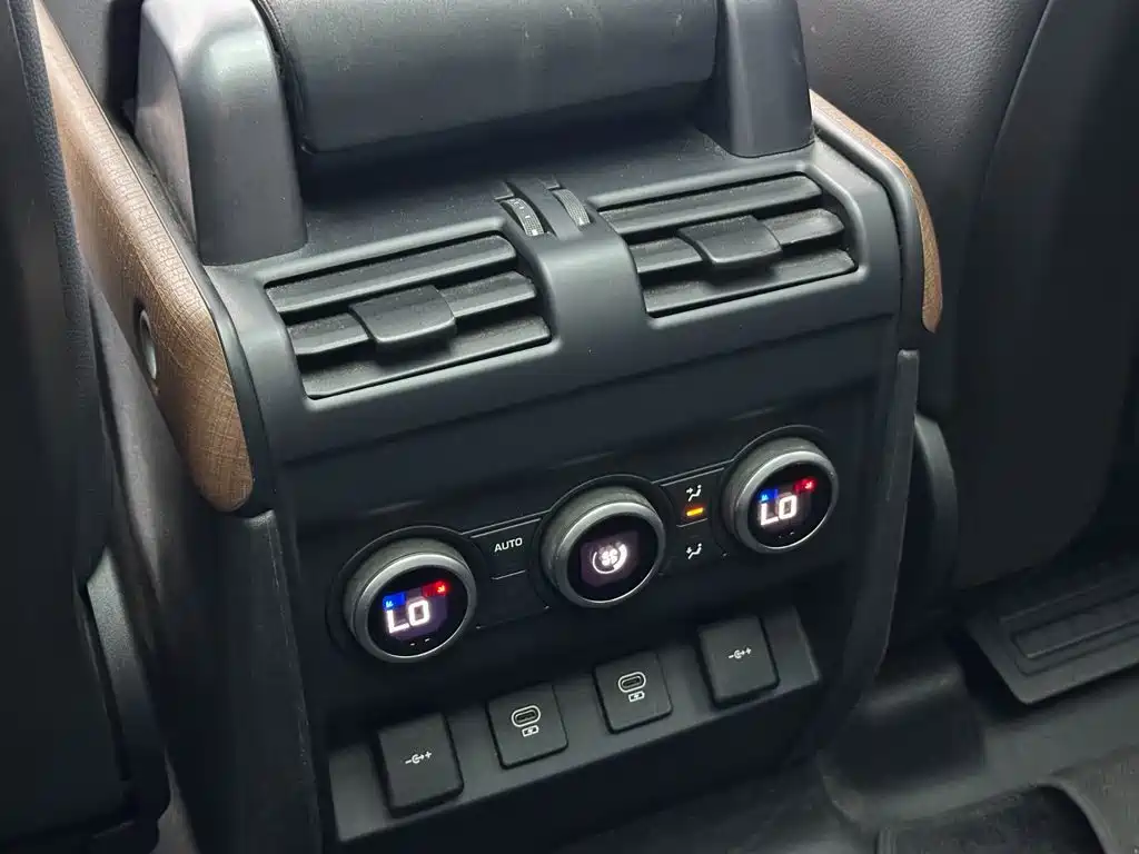 Land Rover Defender New Energy — миниатюра 20
