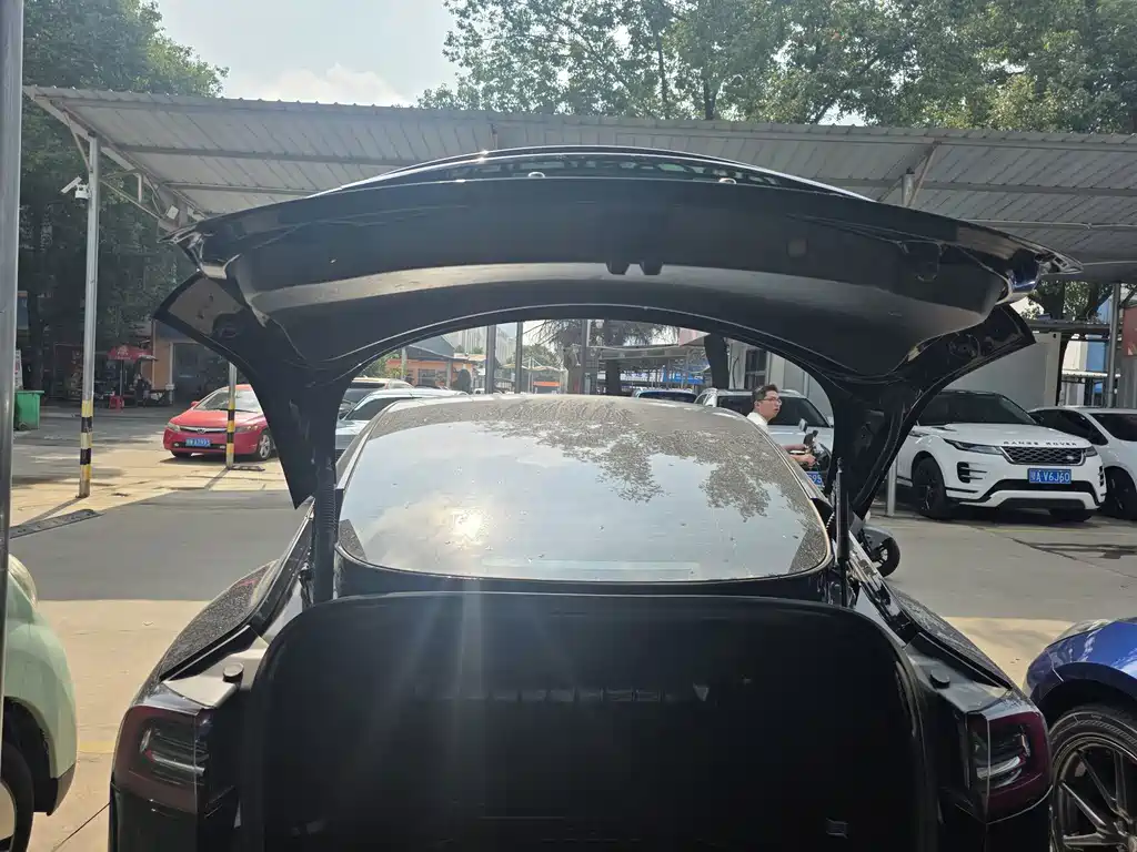 Tesla Model 3 — миниатюра 14