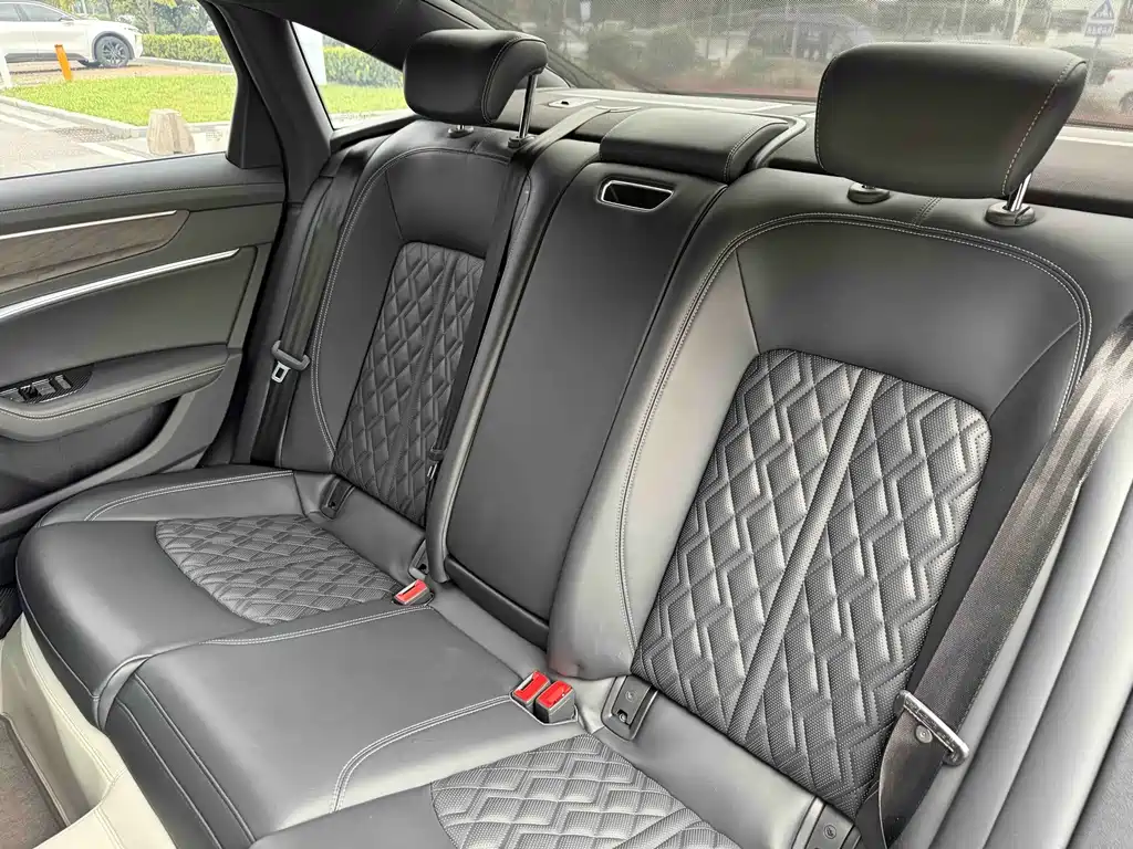 Audi A6L — миниатюра 16