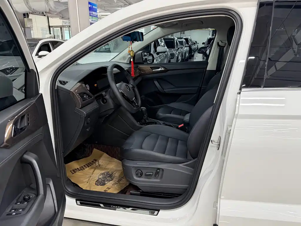 Volkswagen Tharu - фото 10