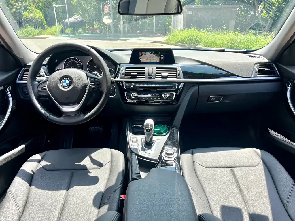 BMW 3 Series — миниатюра 9