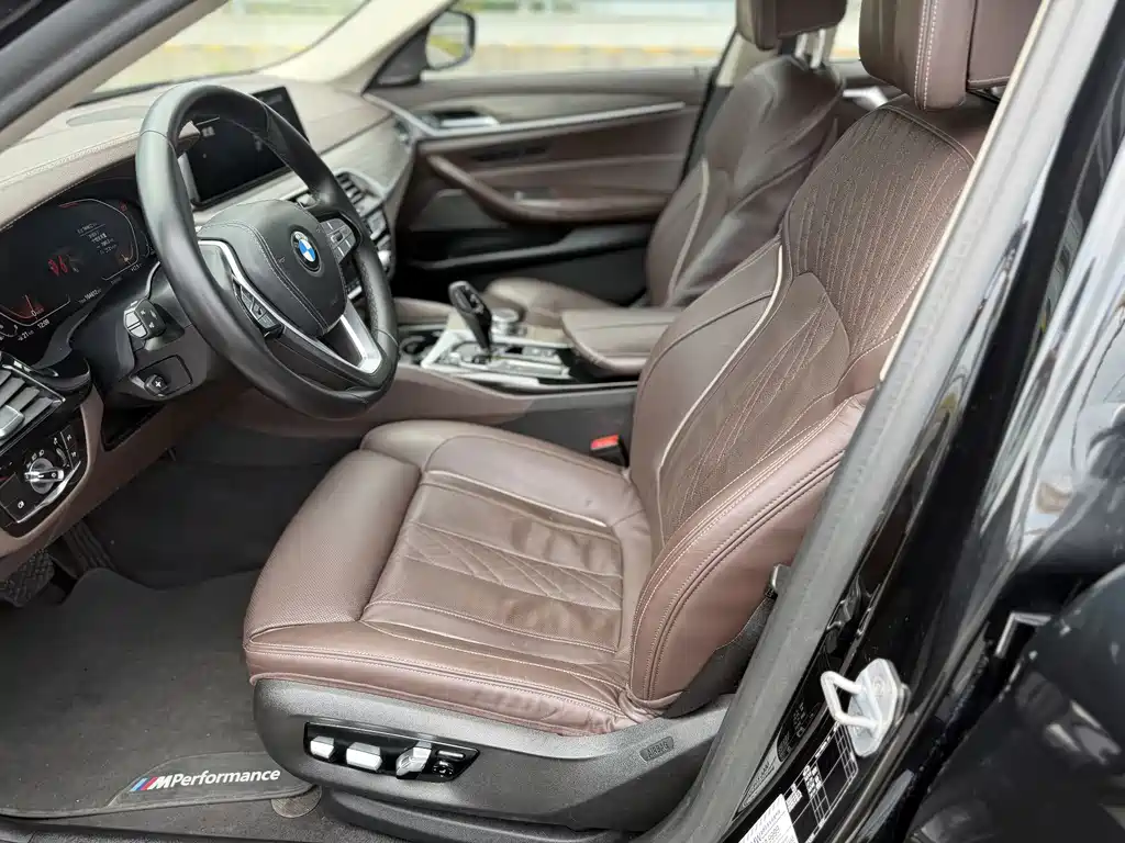 BMW 5 Series — миниатюра 5