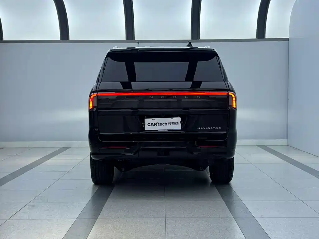 Lincoln Navigator — миниатюра 4