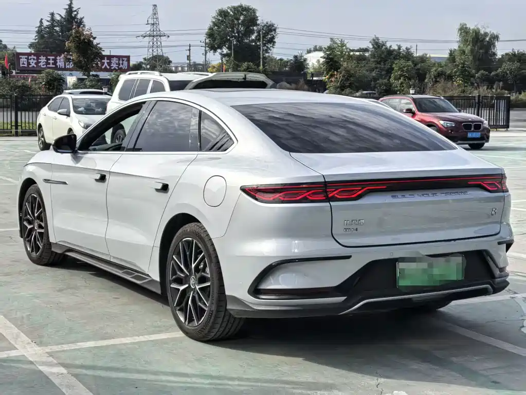 BYD Han — миниатюра 6