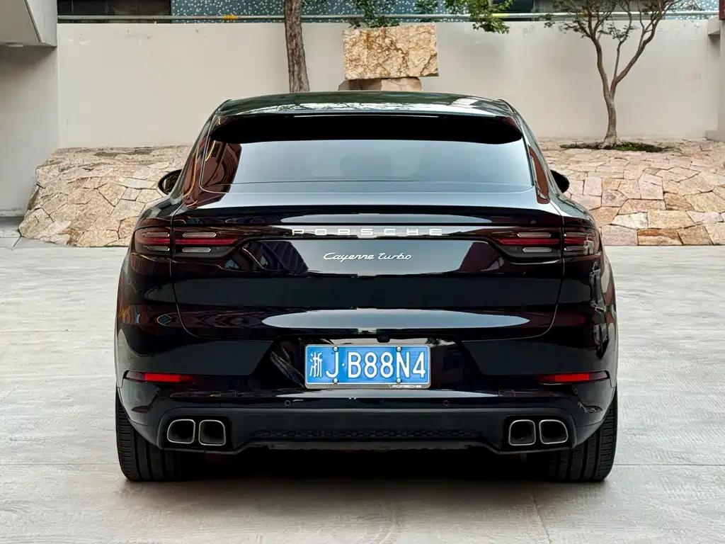 Porsche Cayenne — миниатюра 5