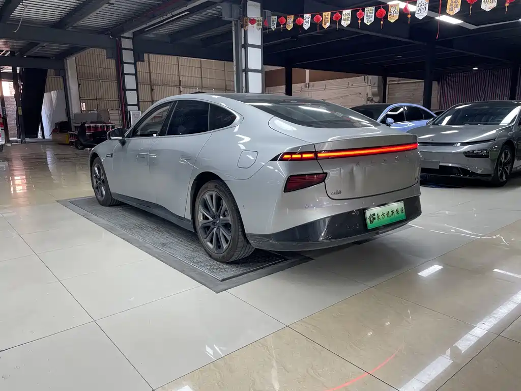 XPeng P7 — миниатюра 8