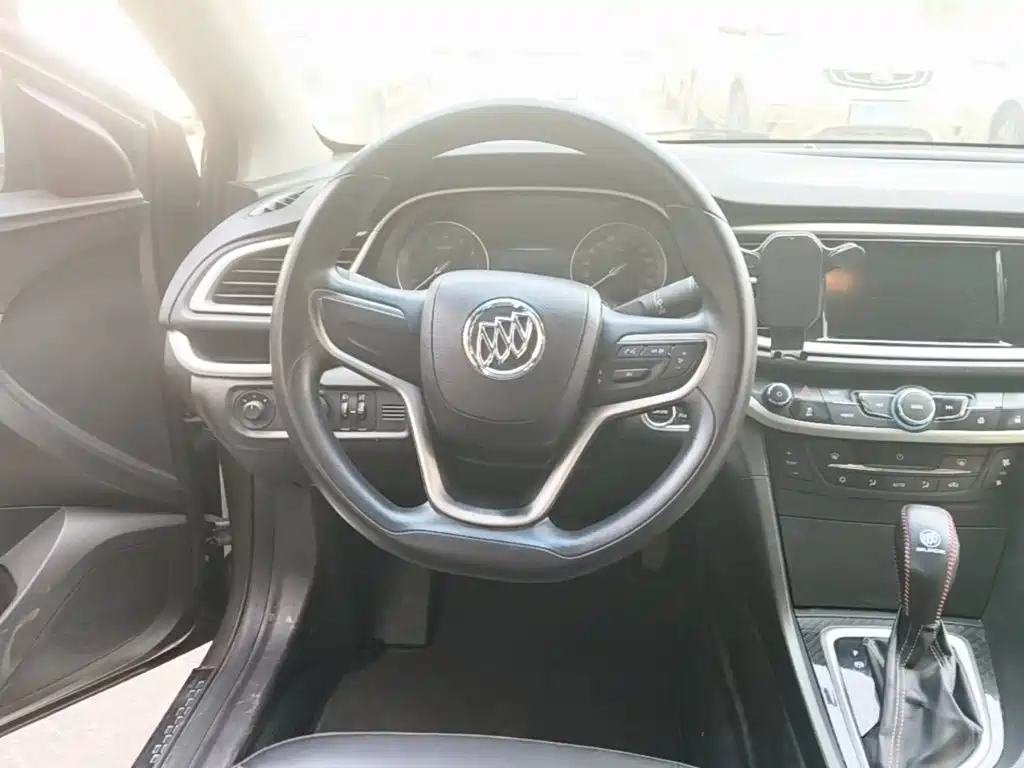 Buick Excelle — миниатюра 15
