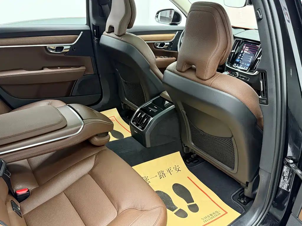 Volvo S90 — миниатюра 24