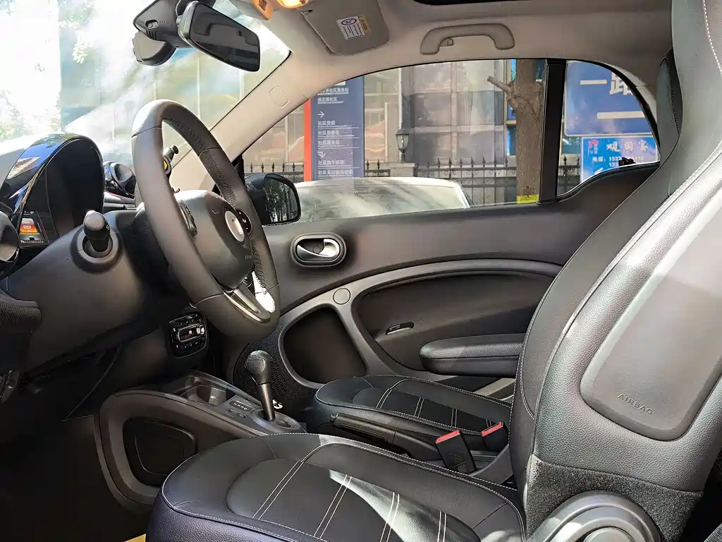 smart Smart Fortwo — миниатюра 14