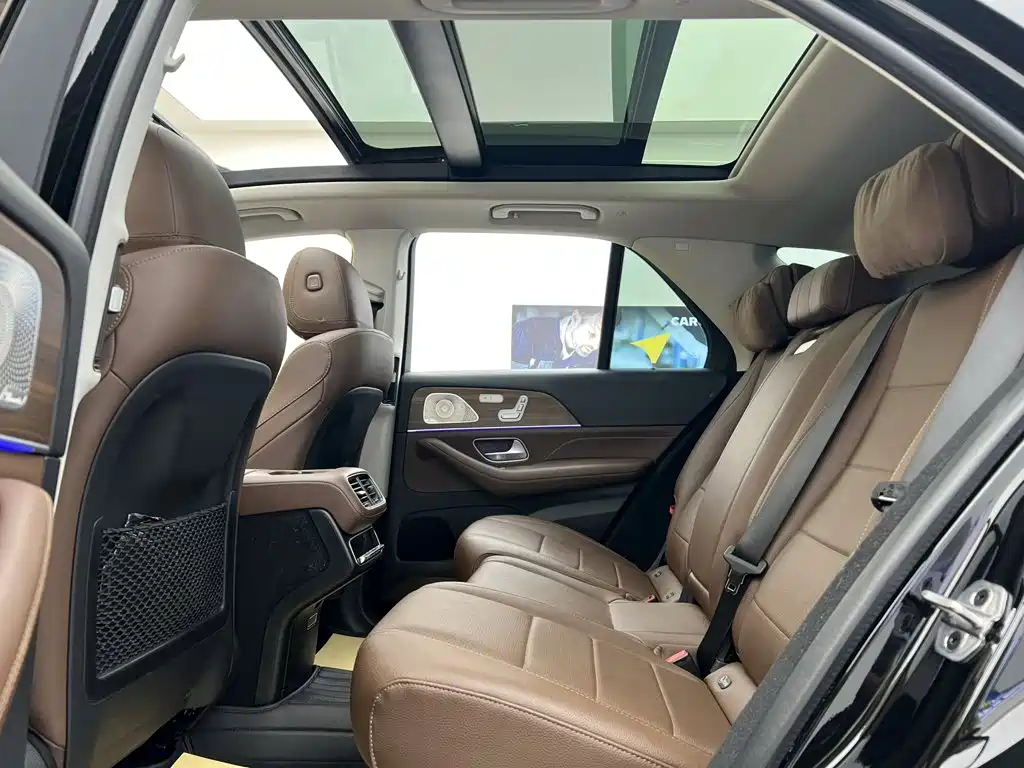 Mercedes-Benz GLE (Import) — миниатюра 33