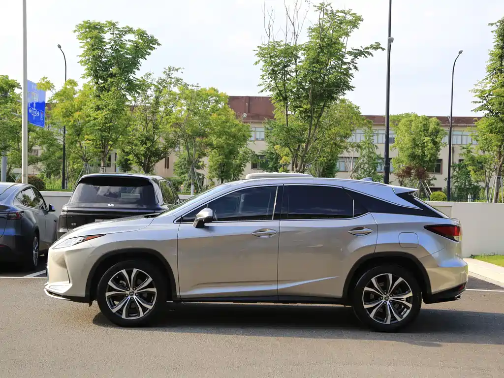 Lexus RX — миниатюра 19