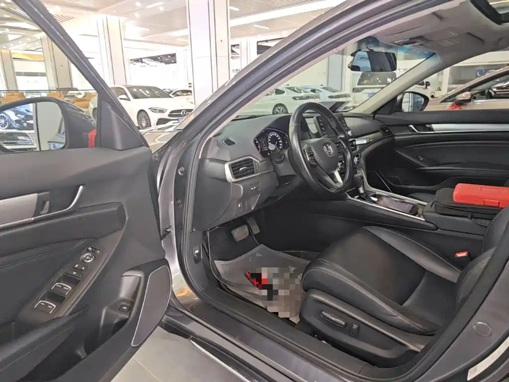 Honda Accord — миниатюра 16