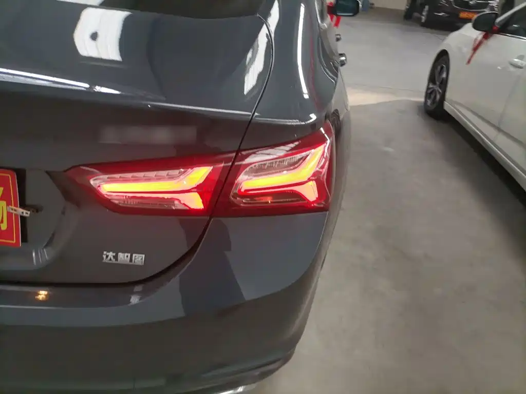Chevrolet Malibu XL — миниатюра 8