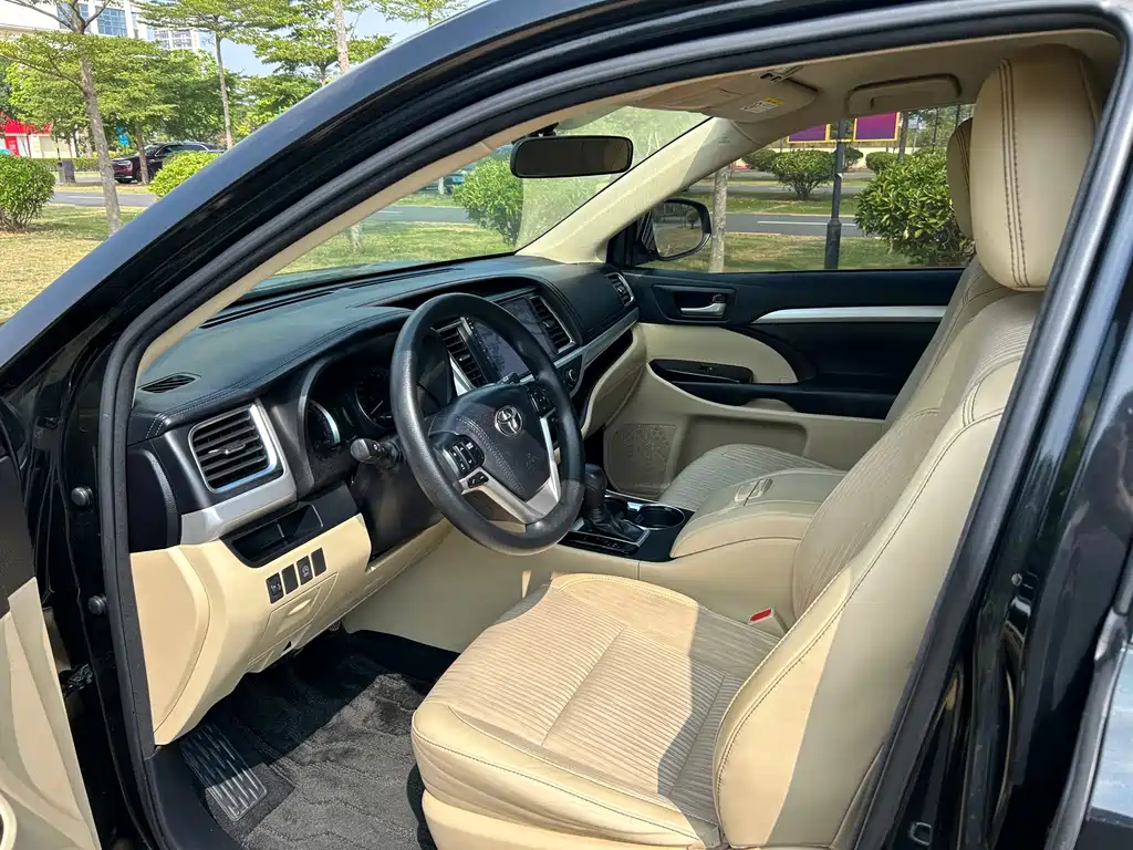 Toyota Highlander — миниатюра 4