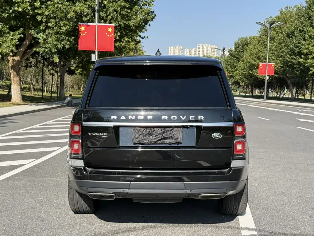 Land Rover Range Rover — миниатюра 8