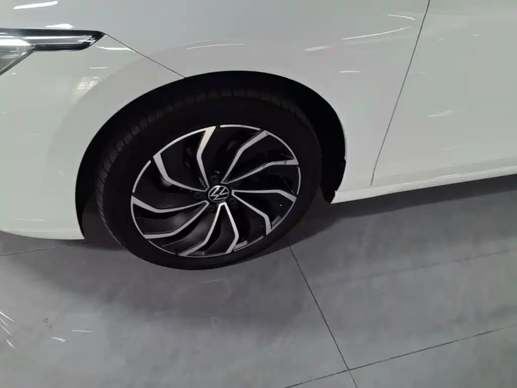 Volkswagen Golf — миниатюра 23