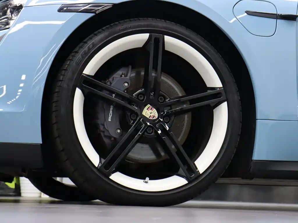 Porsche Taycan — миниатюра 30