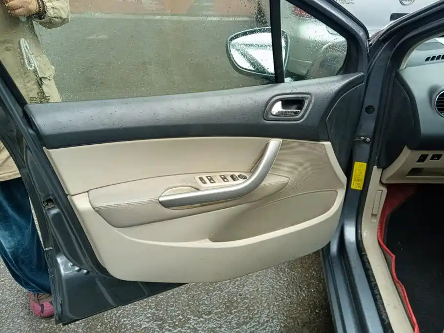 Peugeot 408 — миниатюра 7