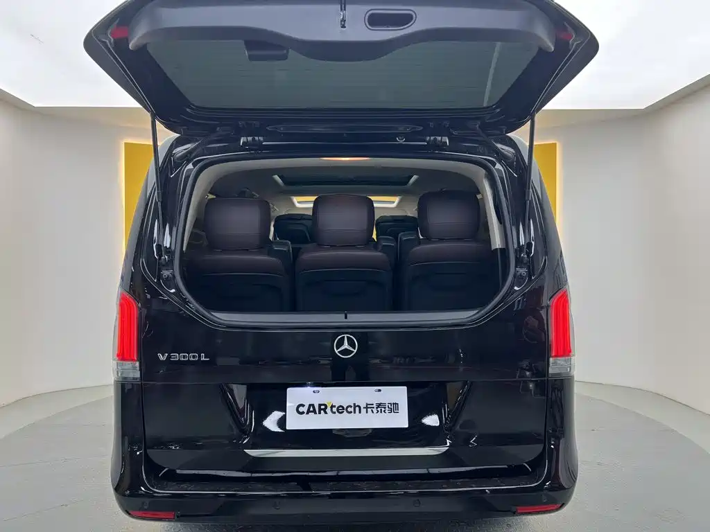 Mercedes-Benz V-Class — миниатюра 12