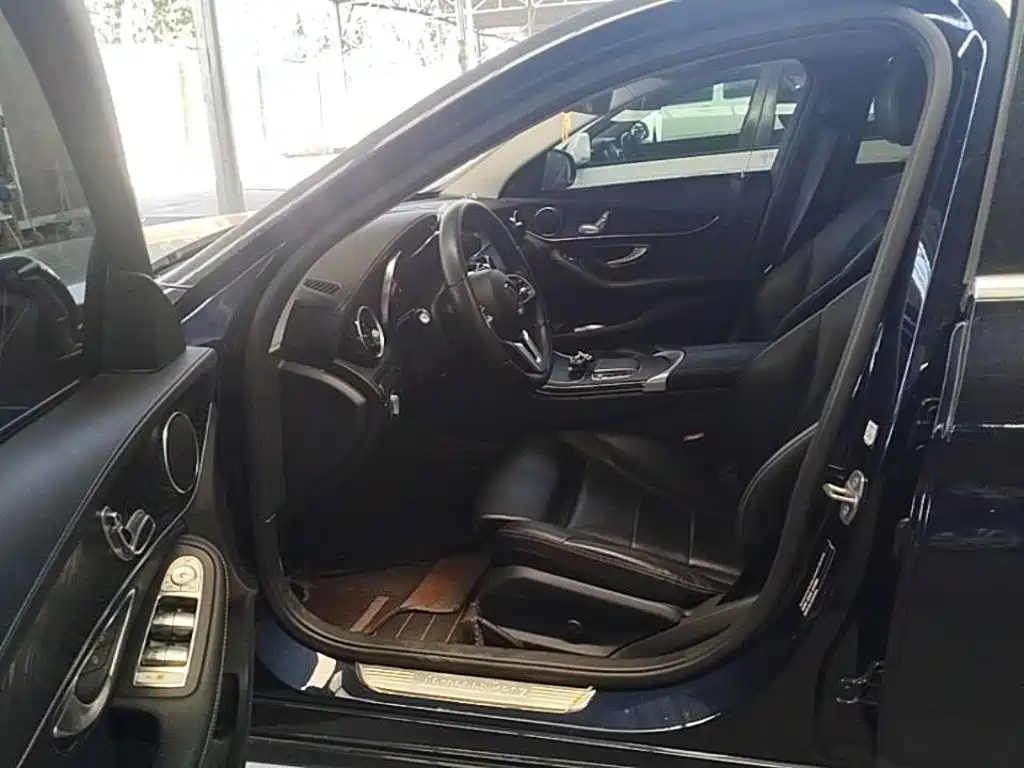 Mercedes-Benz C-Class — миниатюра 21