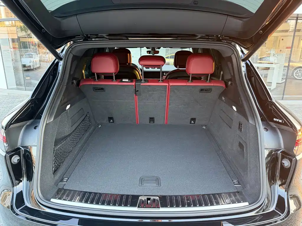 Porsche Cayenne Hybrid — миниатюра 10