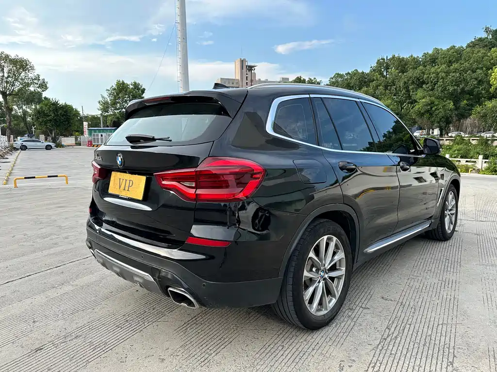 BMW X3 — миниатюра 9