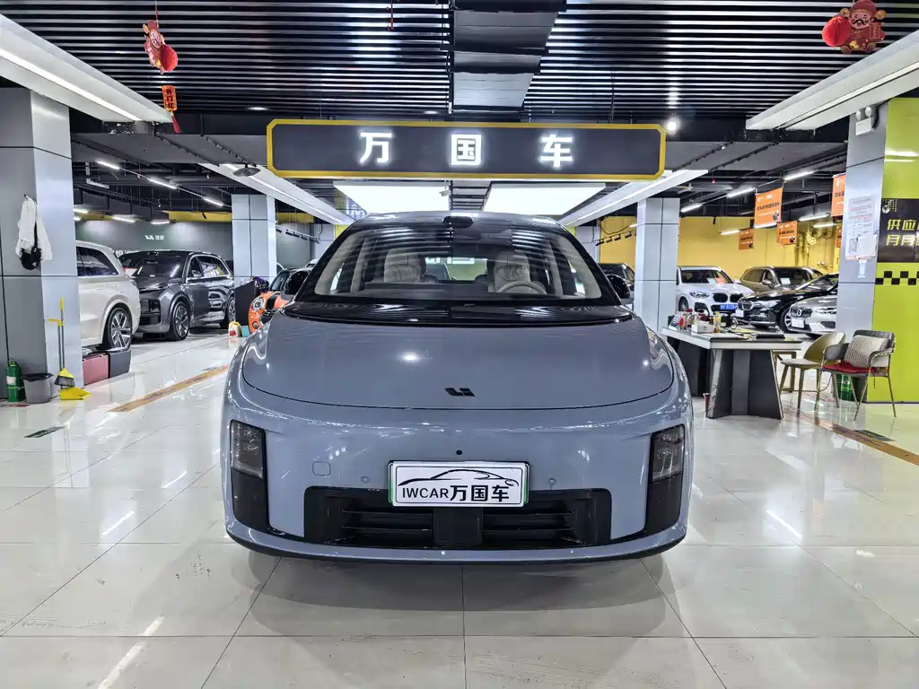 Li Auto Идеальный I8 — миниатюра 2