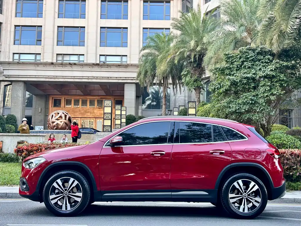Mercedes-Benz GLA — миниатюра 19