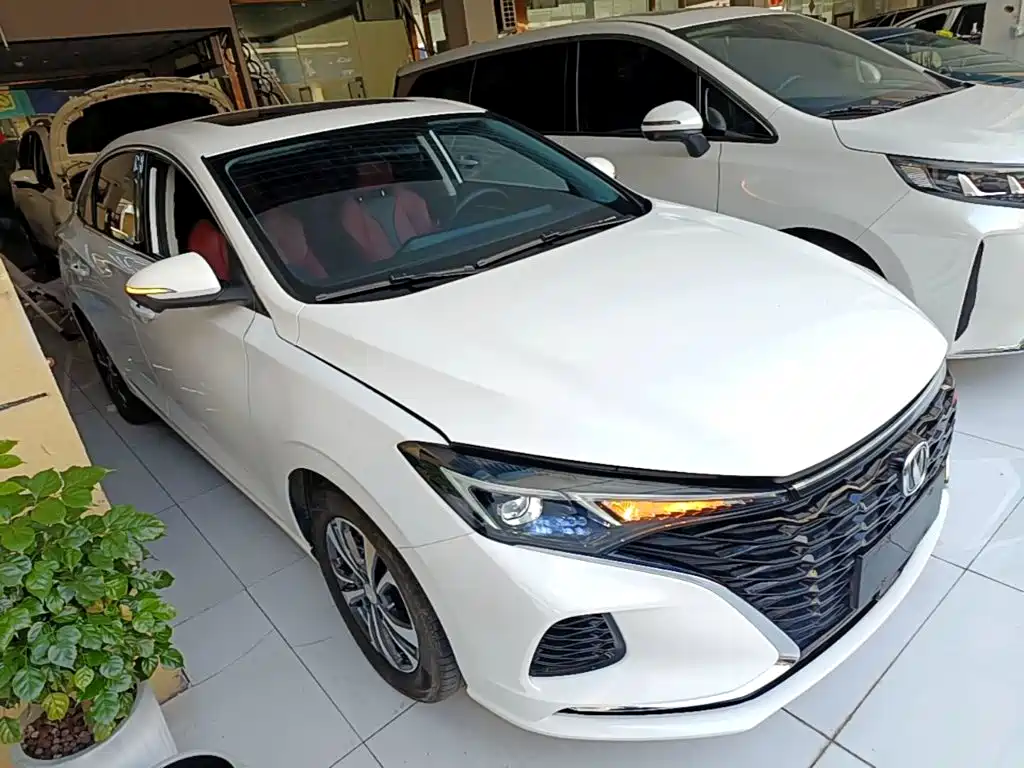 Changan Eado — миниатюра 4