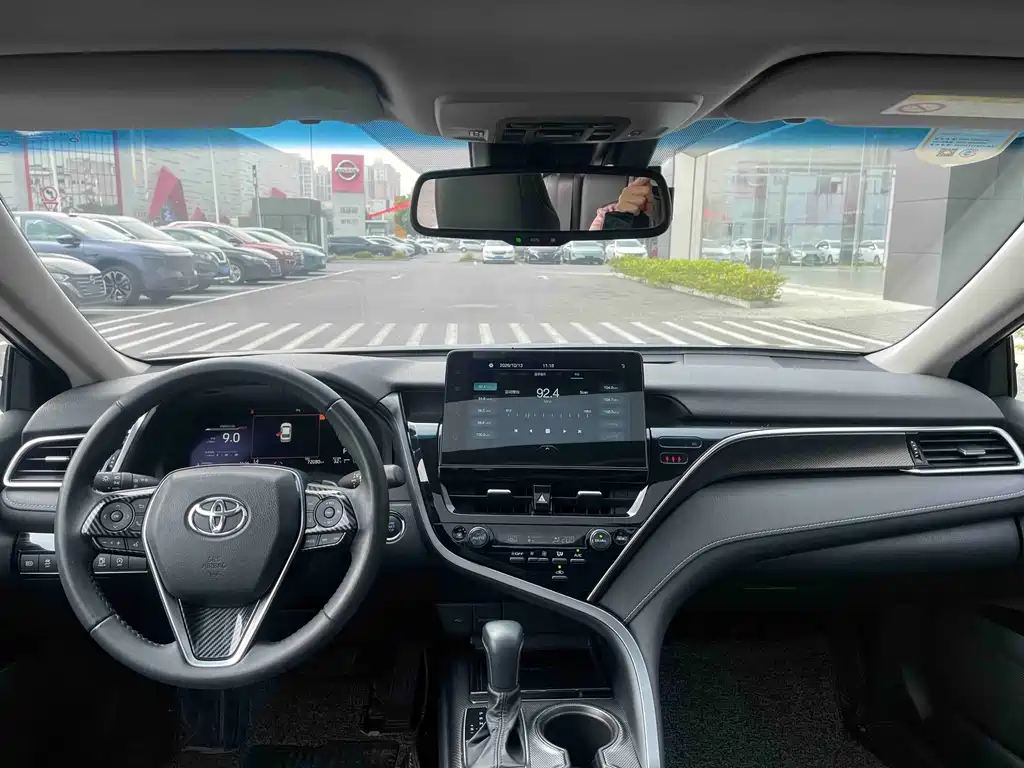 Toyota Camry — миниатюра 6