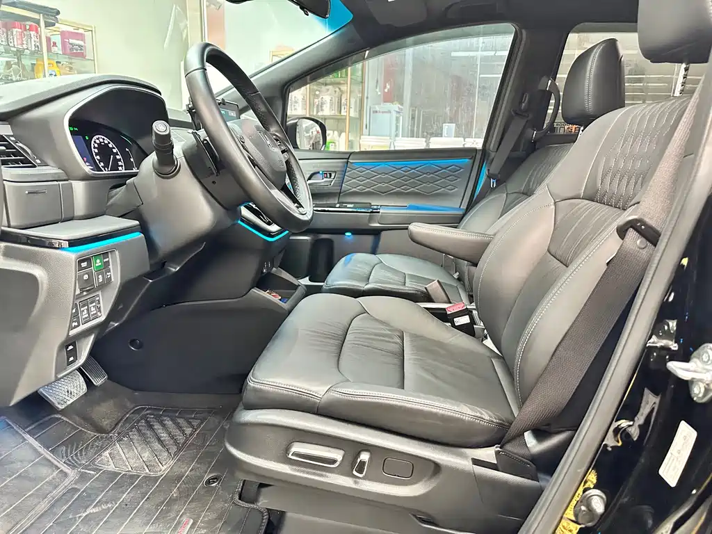 Honda Elysion — миниатюра 6