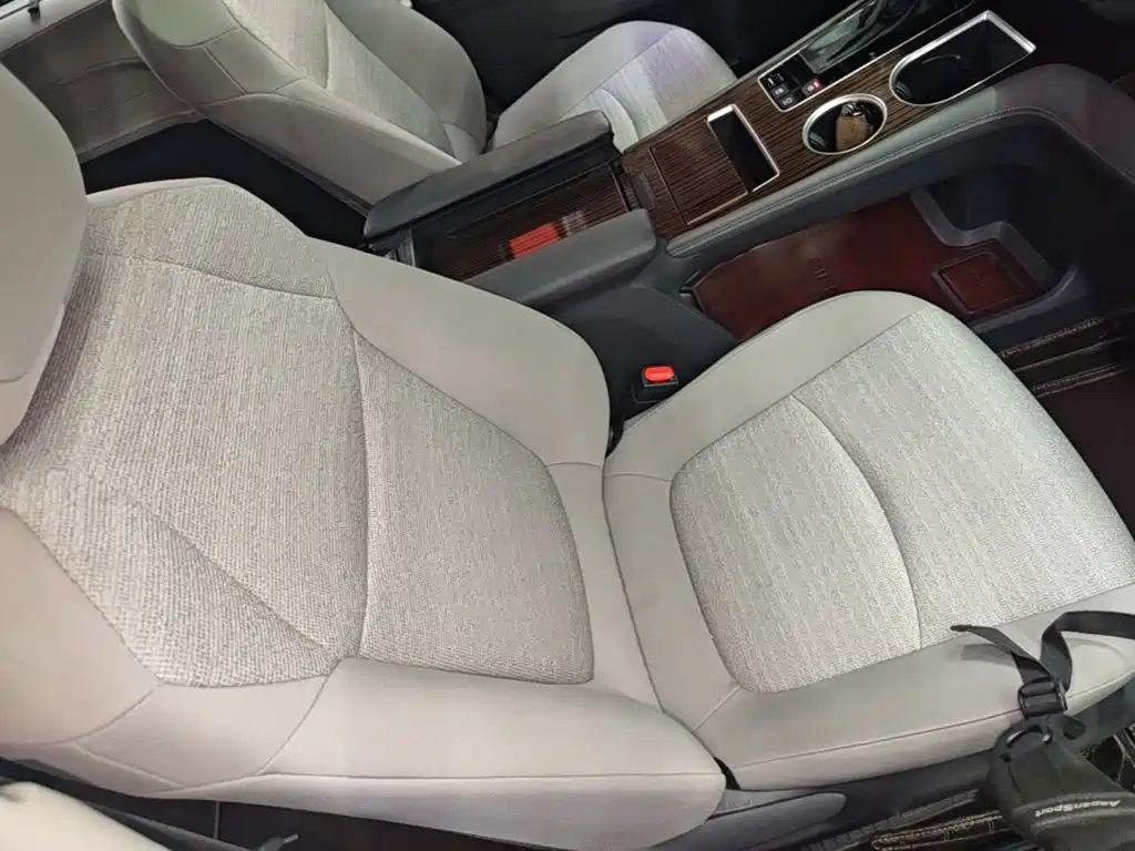 Toyota Sienna — миниатюра 25