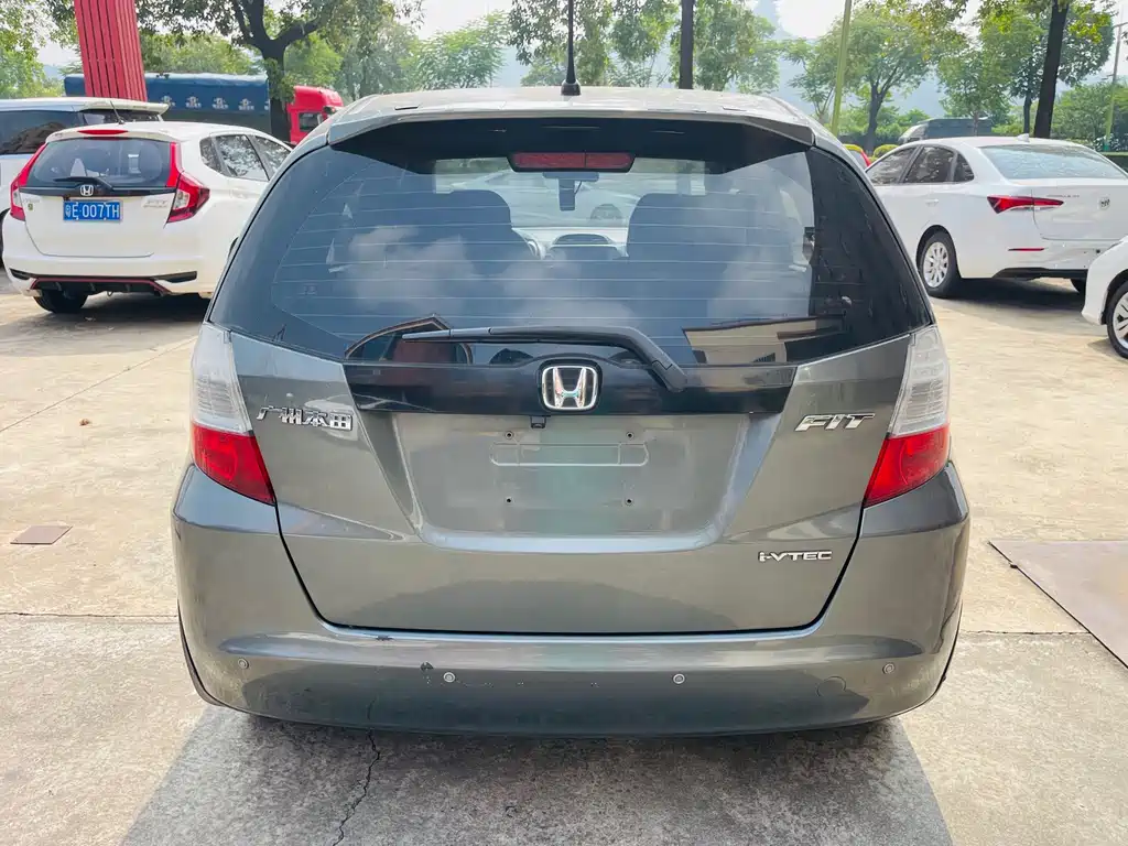 Honda Fit — миниатюра 8