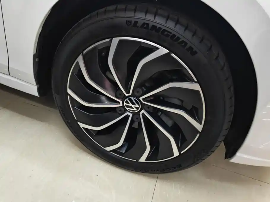 Volkswagen Golf — миниатюра 6