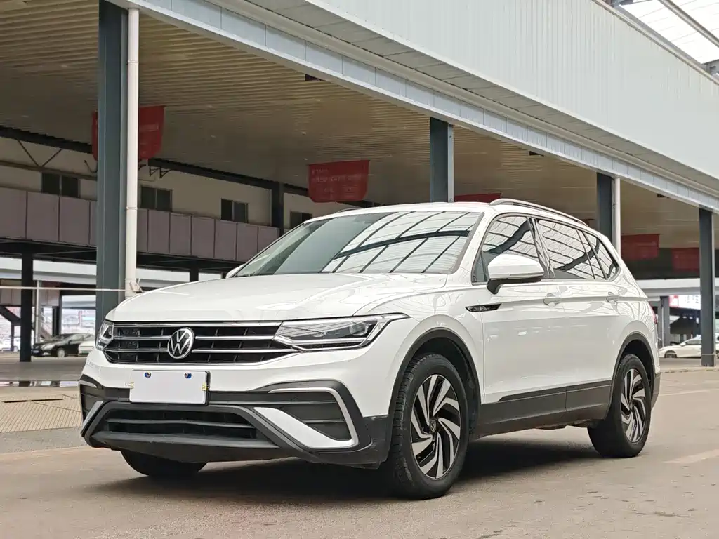 Volkswagen Tiguan L 2022