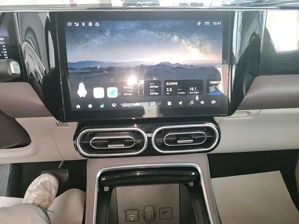 Leapmotor Leapmotor C11 — миниатюра 13